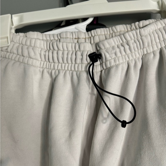 Sweatpants - Picture 5 of 6